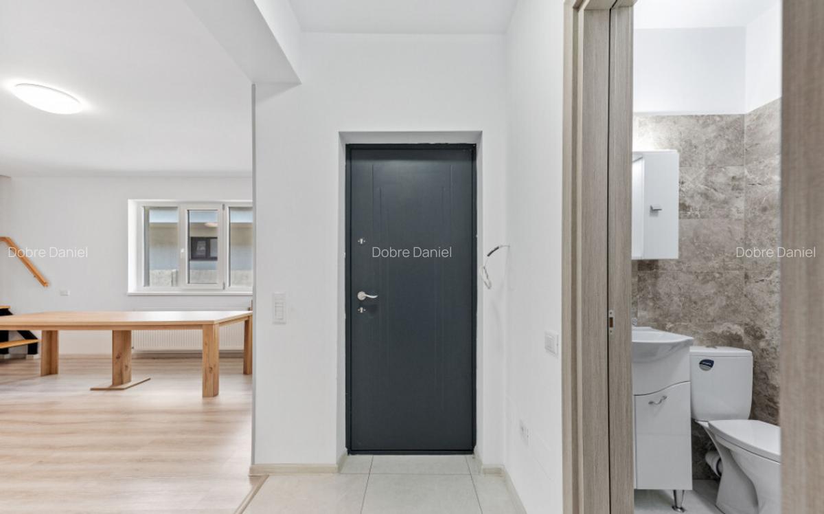 Vila noua, 5 dormitoare, 3 bai, teren 380 mp. Pret excelent - 4