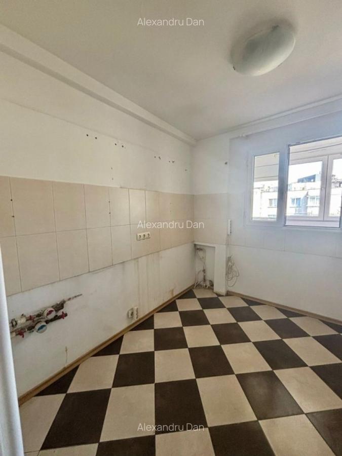 Apartament cu 3 camere semidecomandat în Crângași - 5
