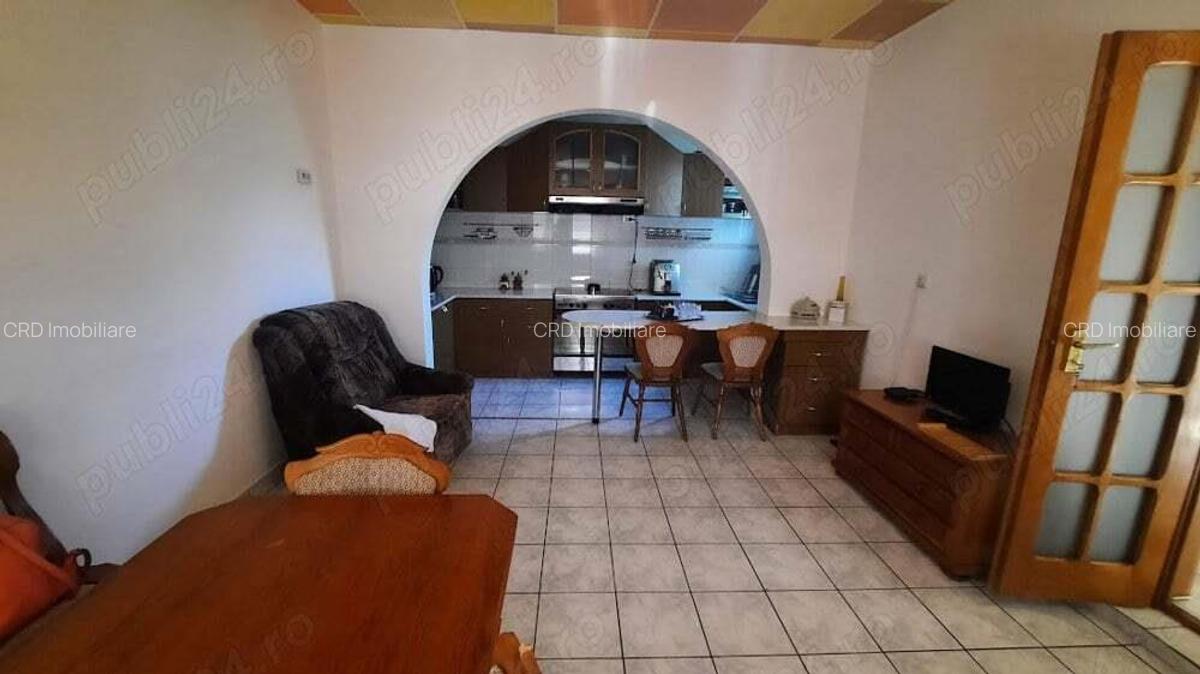 Str. Grivitei - proprietate compusa din casa + 500 mp teren - 9