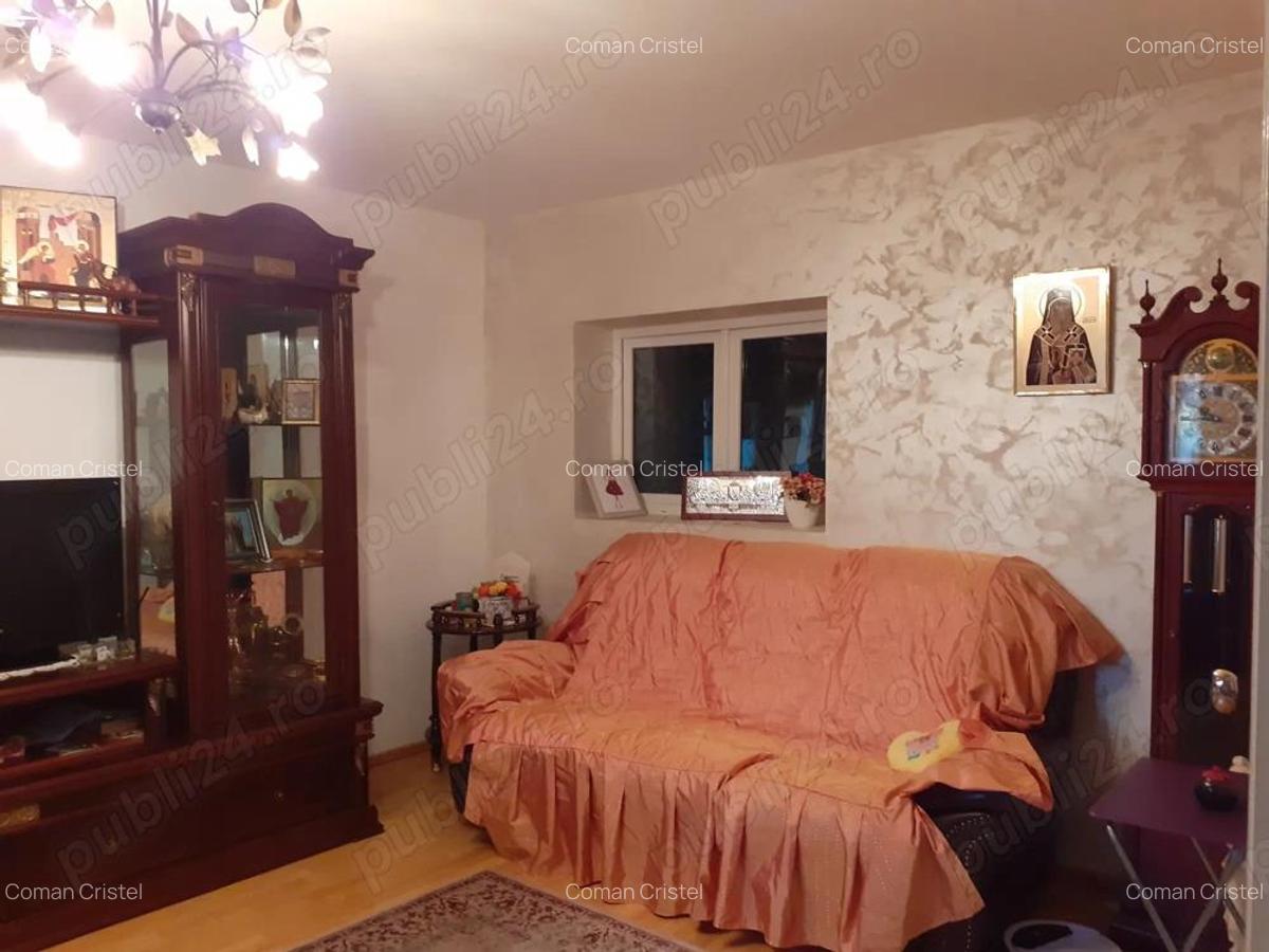 Vanz. P + M mobilata si utilata, caramida, 500.mp.,d.9 ml, 2 garaje str. Grivitei cu G.E.Grigorescu - 18