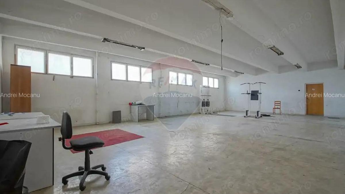 Spa?iu comercial de 2,491mp de vanzare in zona Bartolomeu - 13
