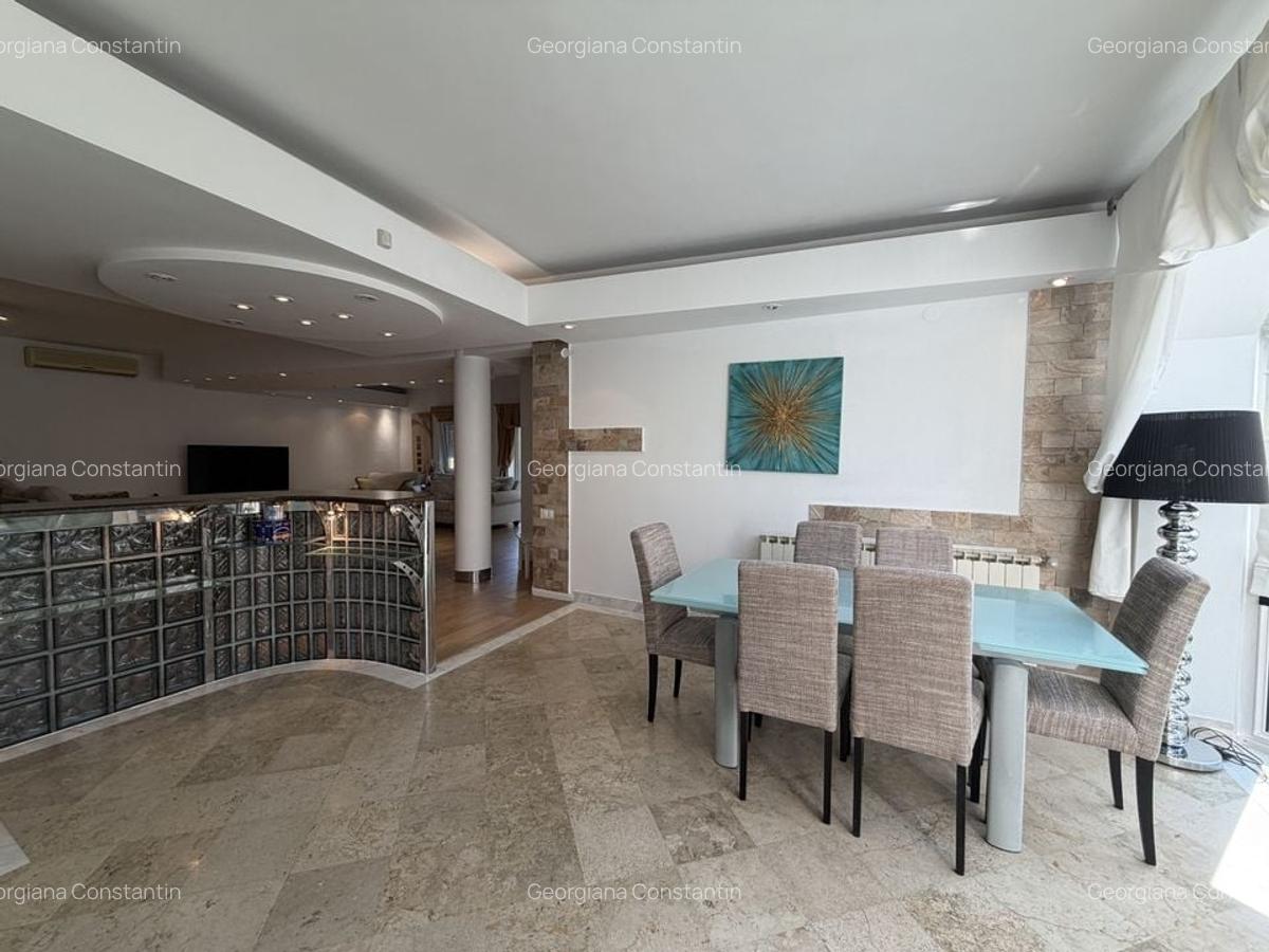 Vila cu piscina interioara, mobilata, langa British School - 5