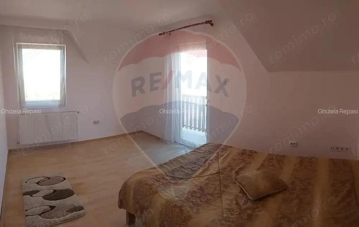 Casa / Vila cu 5 camere de vanzare - 12