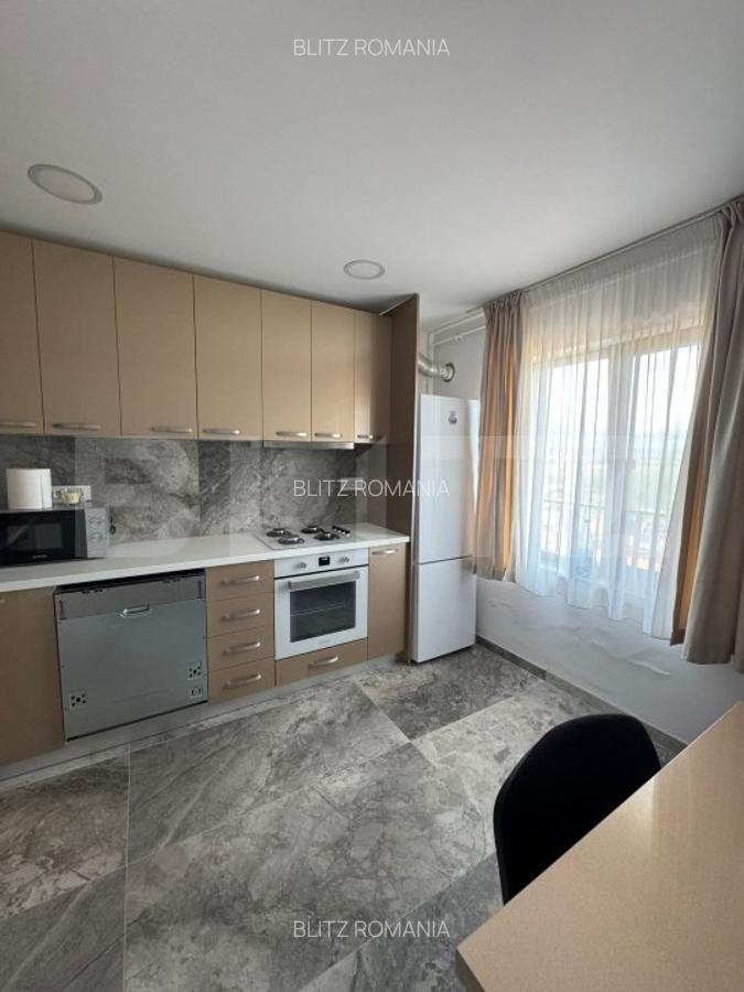 Apartament de vanzare, cu 3 camere, 82 mp, zona scolii - 3