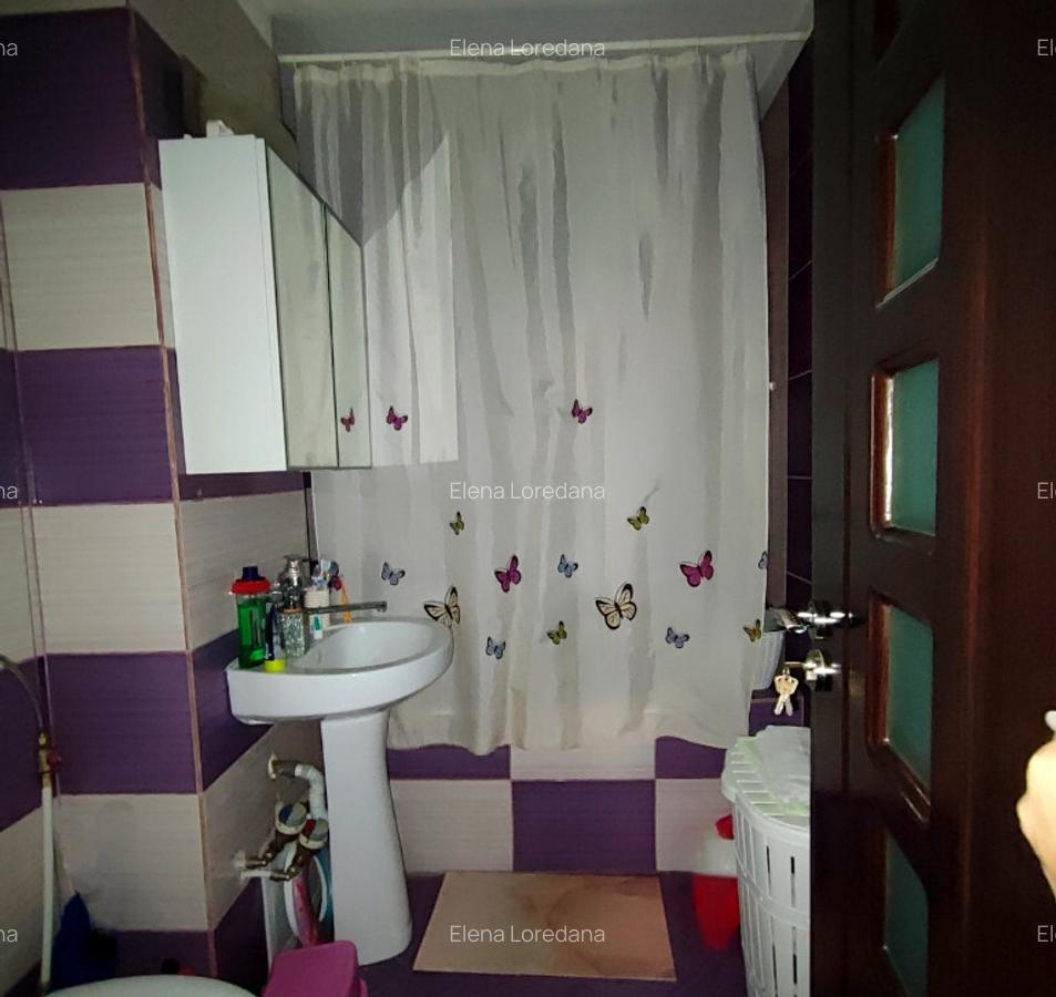 Apartament 3 camere-decomandat, zona Bulevardul Bucure?ti - 8 Apartament 3 camere-decomandat, zona Bulevardul Bucure?ti - 8