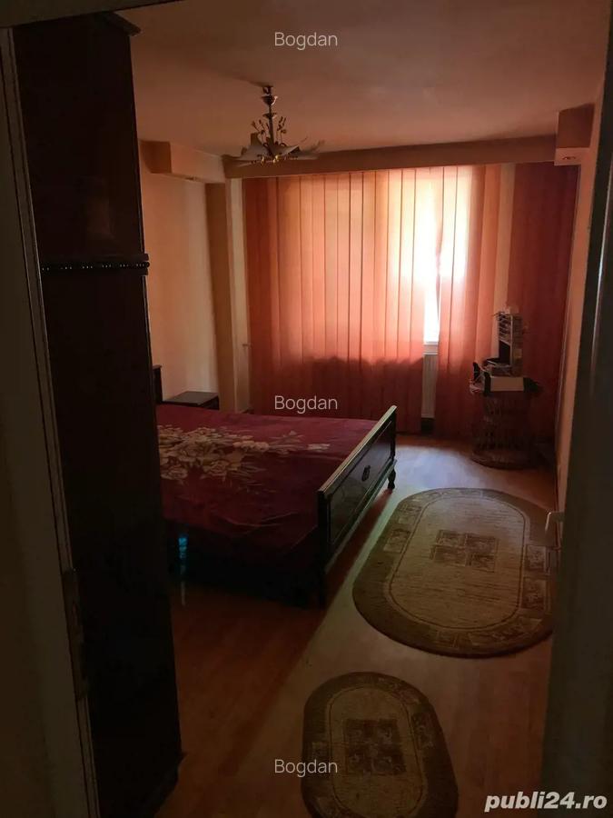 Apartament 3 Camere Decomandat - 1