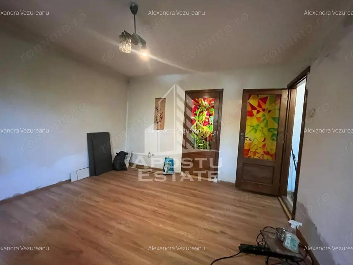 Apartament cu 2 camere, semidecomandat, parter inalt, zona Dambovita - 2