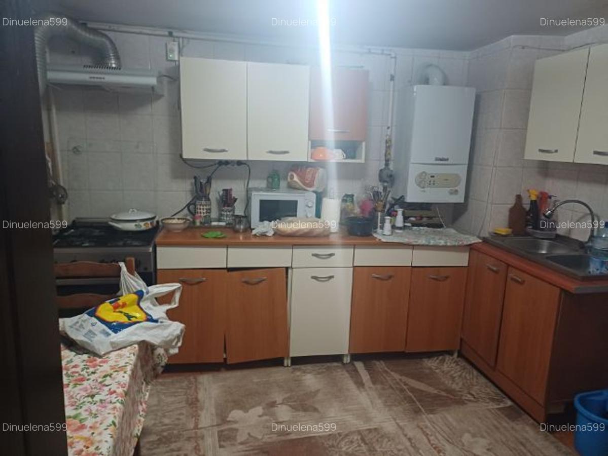 Casa de vanzare la piata Giulesti - 6
