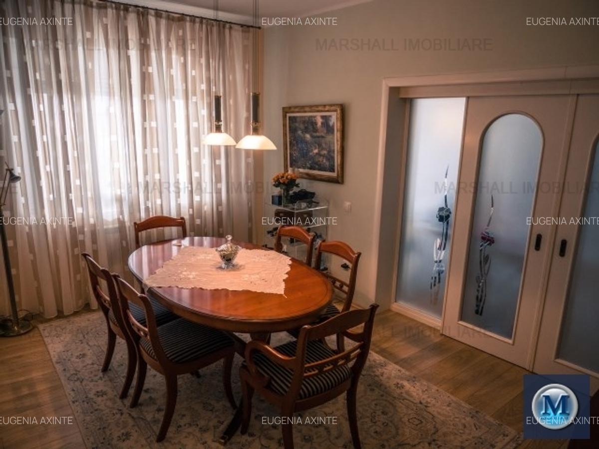 Casă cu 7 camere în Vest - 7
