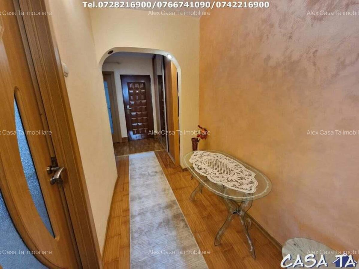 Apartament 3 camere, situat in Targu Jiu, Str 9 Mai - 7