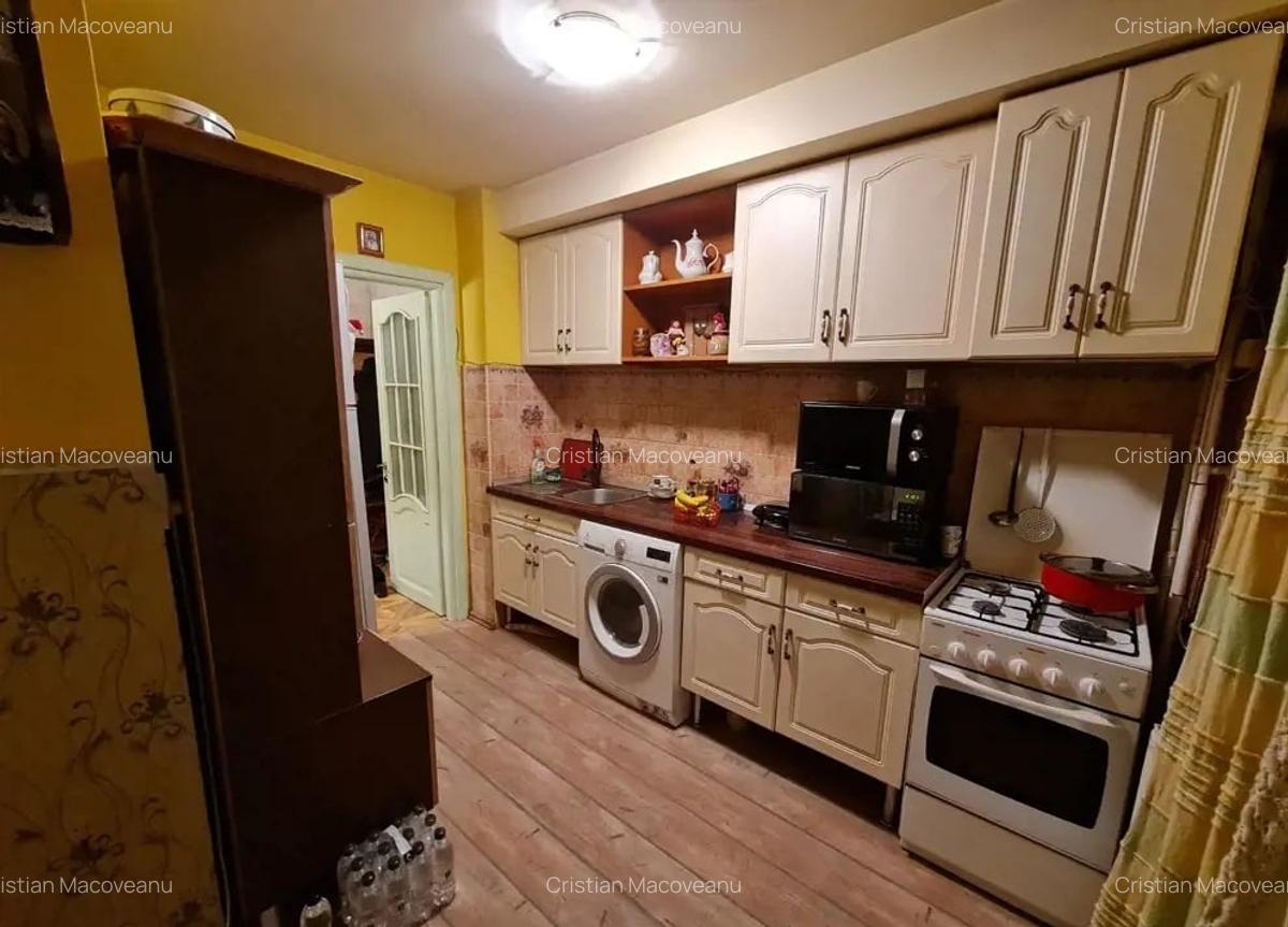 Apartament cu 3 camere de vanzare in zona 1 Decembrie 1918-metrou - 4