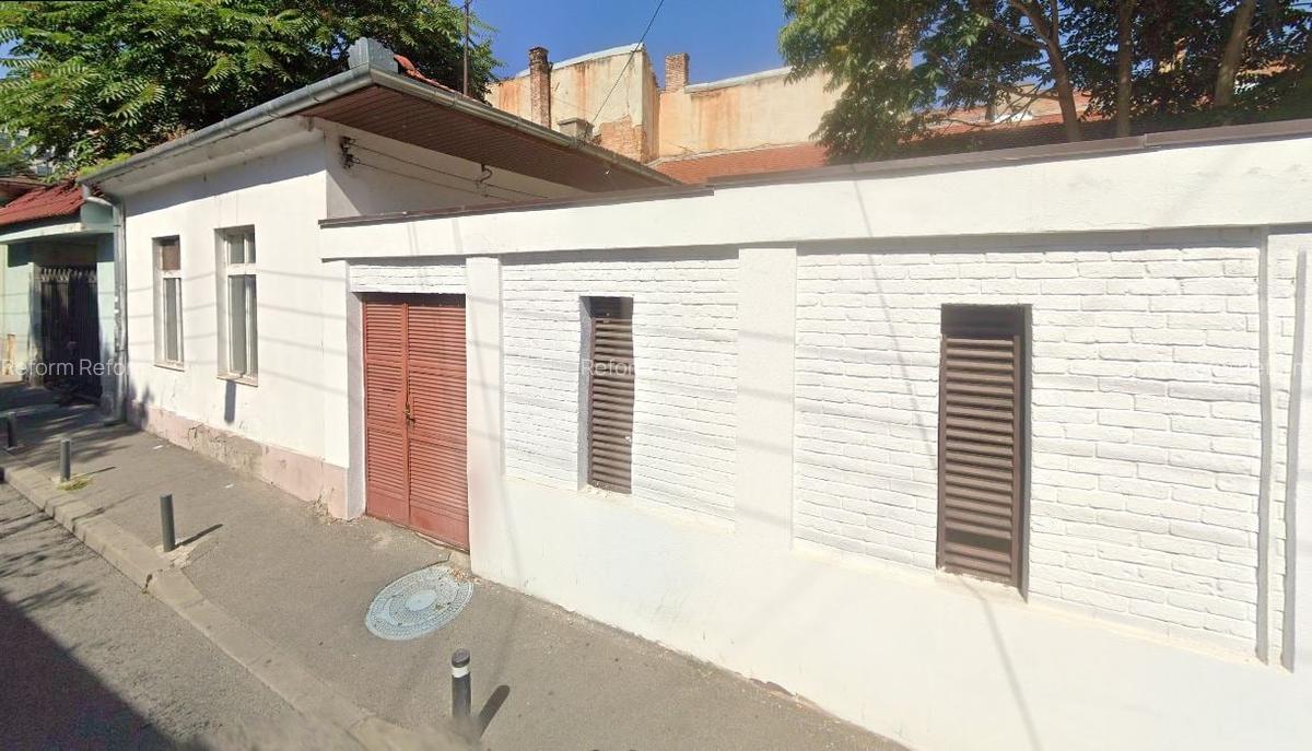 DE VÂNZARE — Două apartamente în zonă ultracentrală - 1