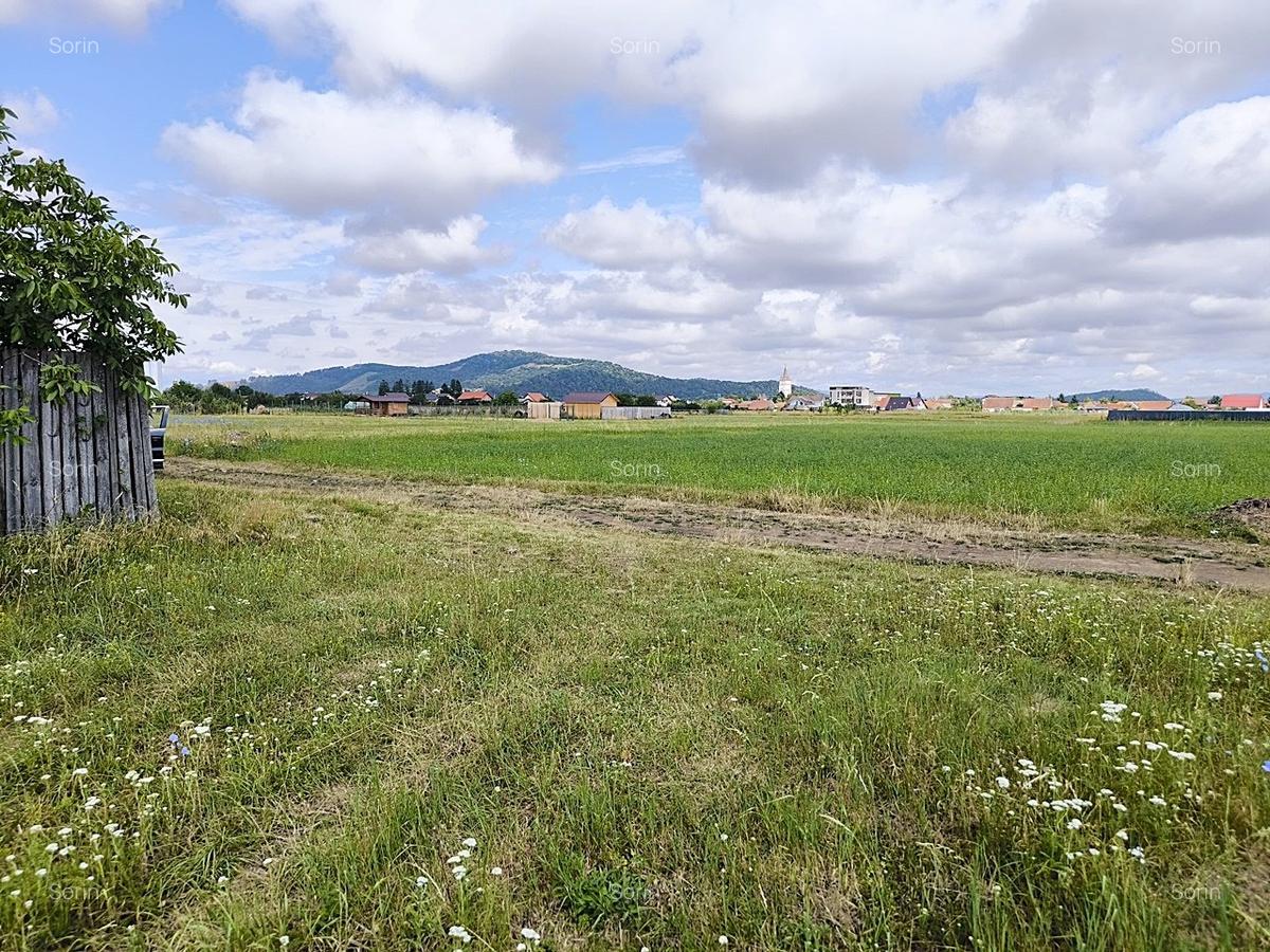 Hărman - Brașov, teren intravilan 450 mp. - 1