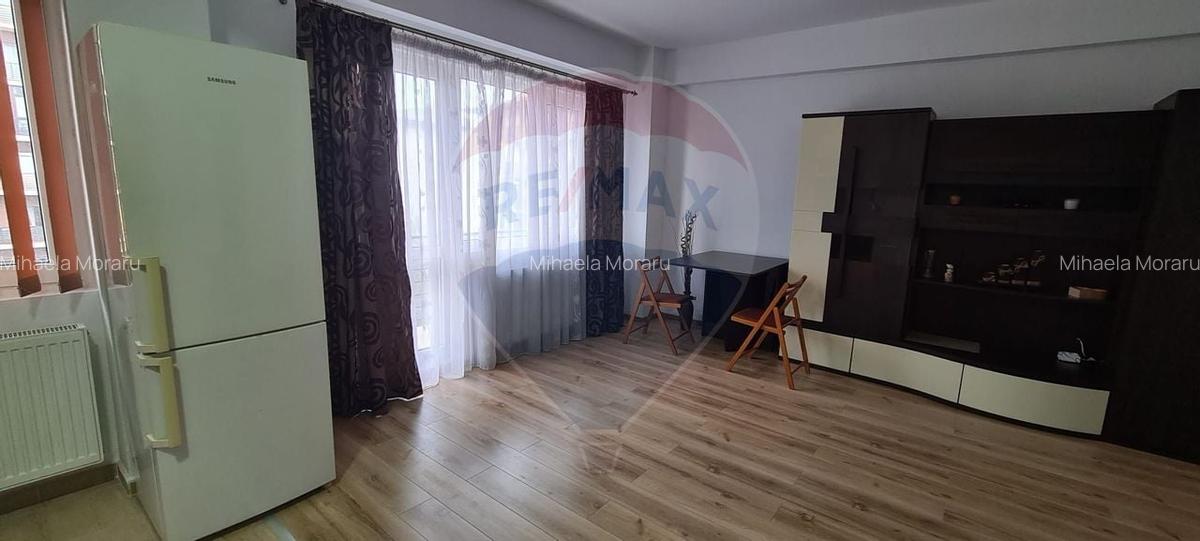 Apartament cu 3 camere de inchiriat - 7