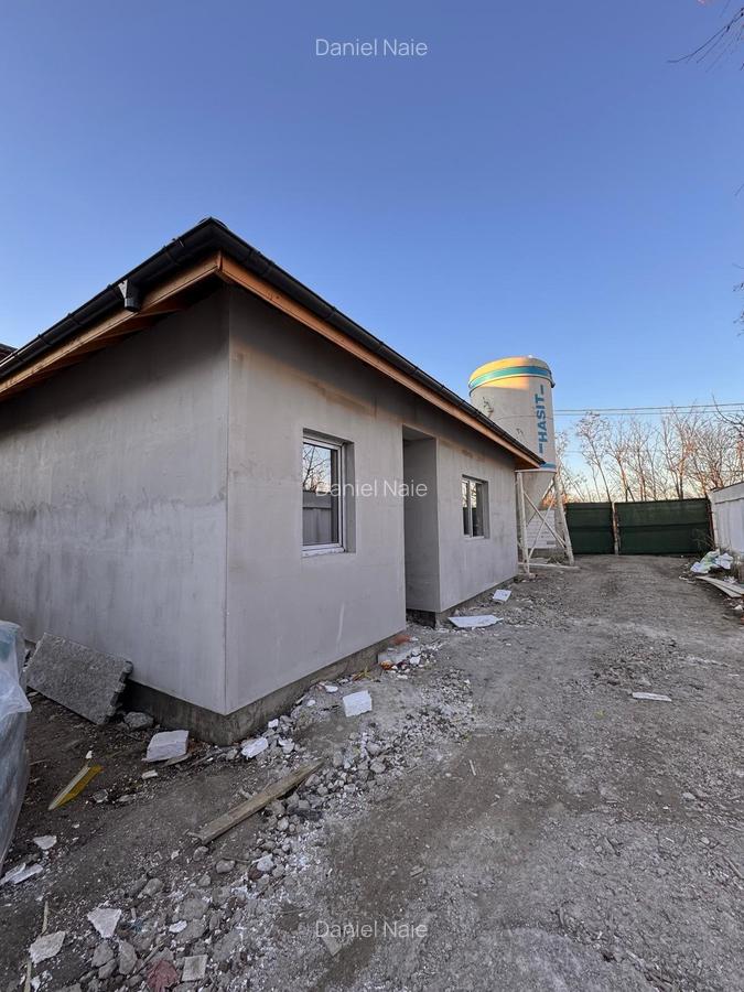 Casă modernă, eficientă, cu panouri fotovoltaice și finisaje premium - 2
