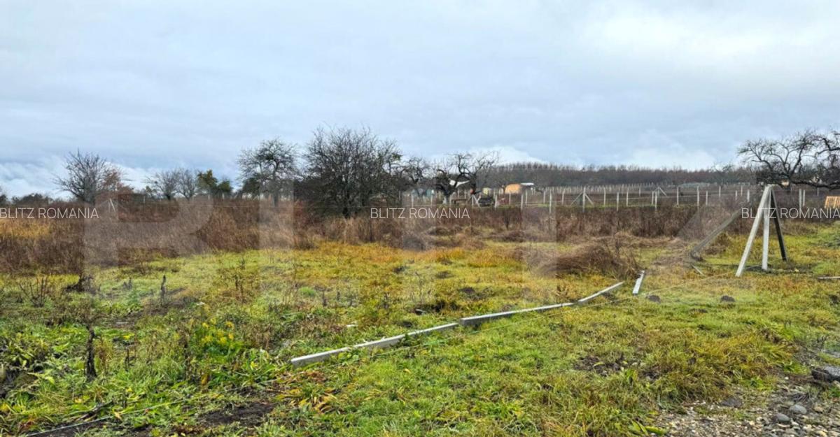 Teren extravilan de vanzare, 1.057 mp, zona Sigmir - 9
