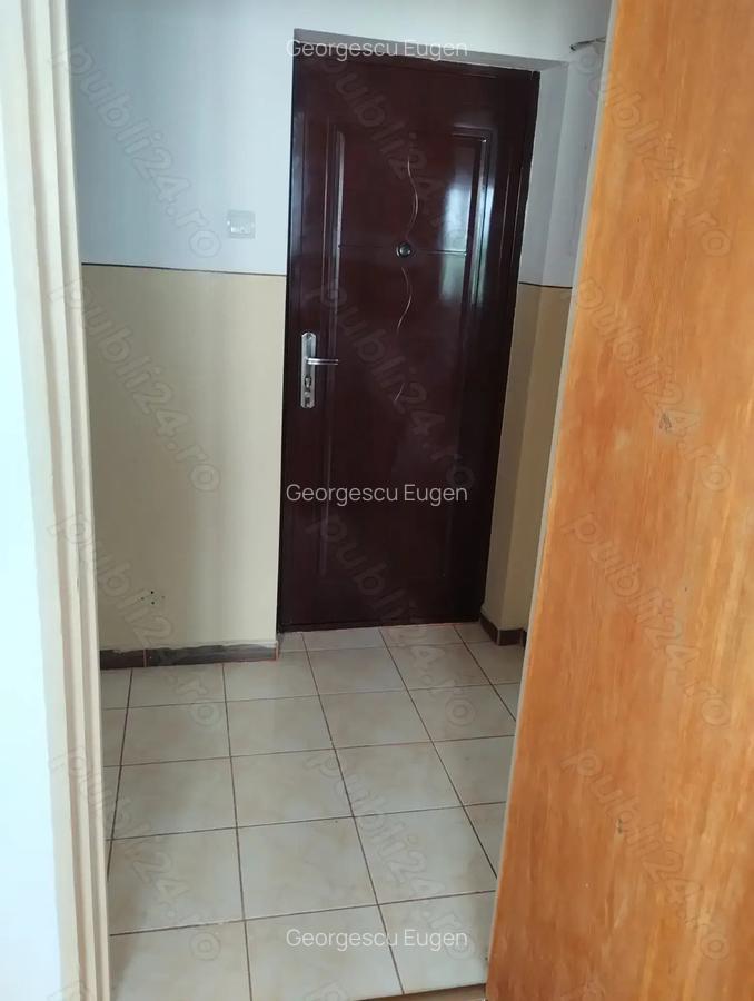 Inchiriez ap 3 camere 2000 lei decomandat Podul Giurgiului - 3