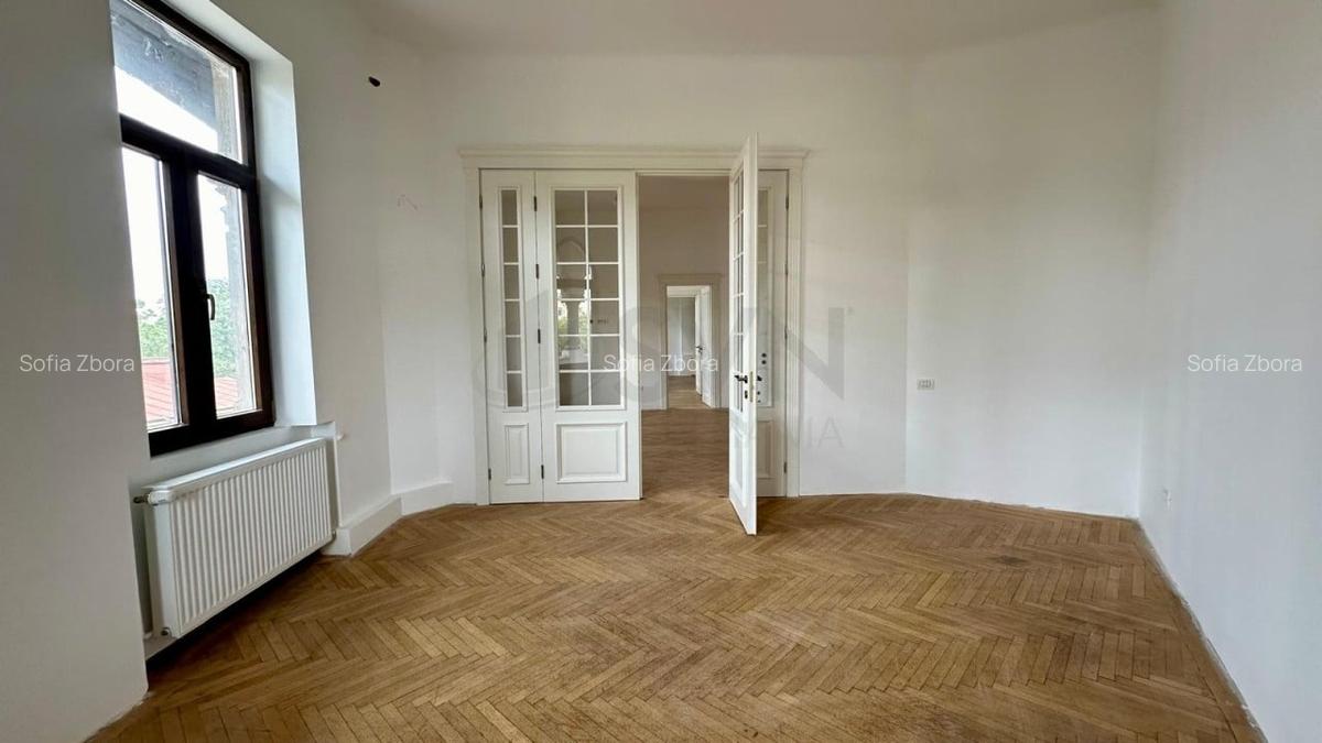 Apartament cu 4 camere decomandat în P-ța Unirii - 3