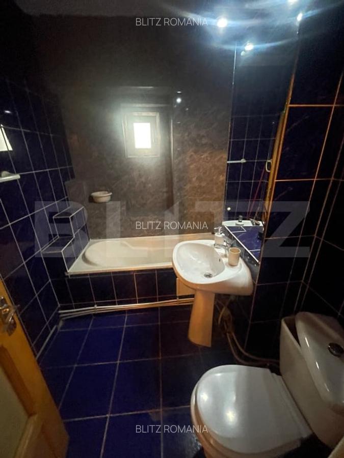 Apartament de vanzare, cu 3 camere, decomandat, 84 mp, zona pasaj Nicolina - 15