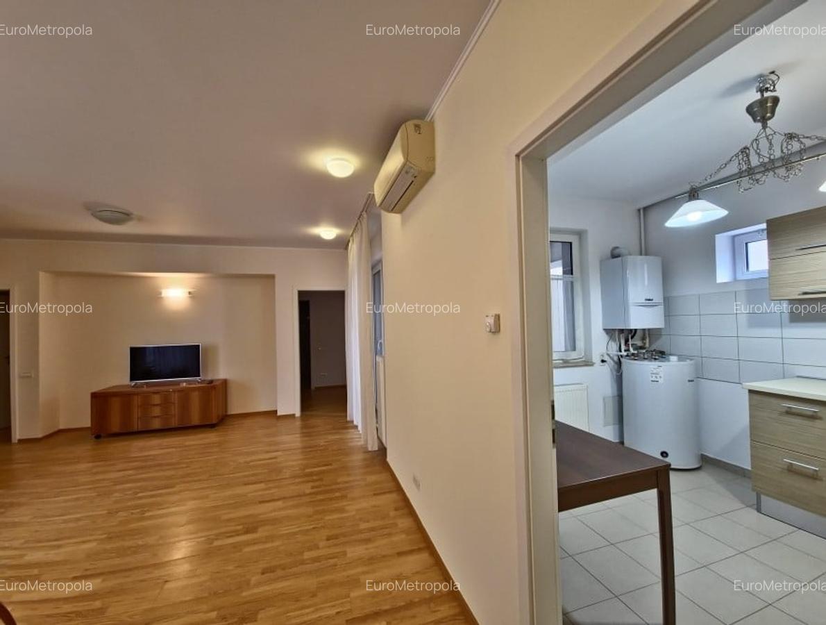 Apartament cu 4 camere decomandat în Dorobanți - 3