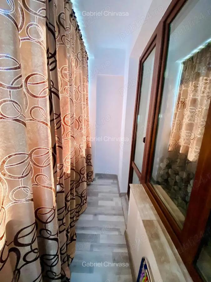 Apartament in centru orasului foarte bun pentru investitie sau locuit - 3 Apartament in centru orasului foarte bun pentru investitie sau locuit - 3