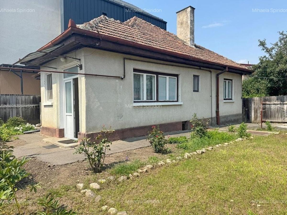 CASA CU POTENTIAL IN CARTIERUL FLORILOR - 1