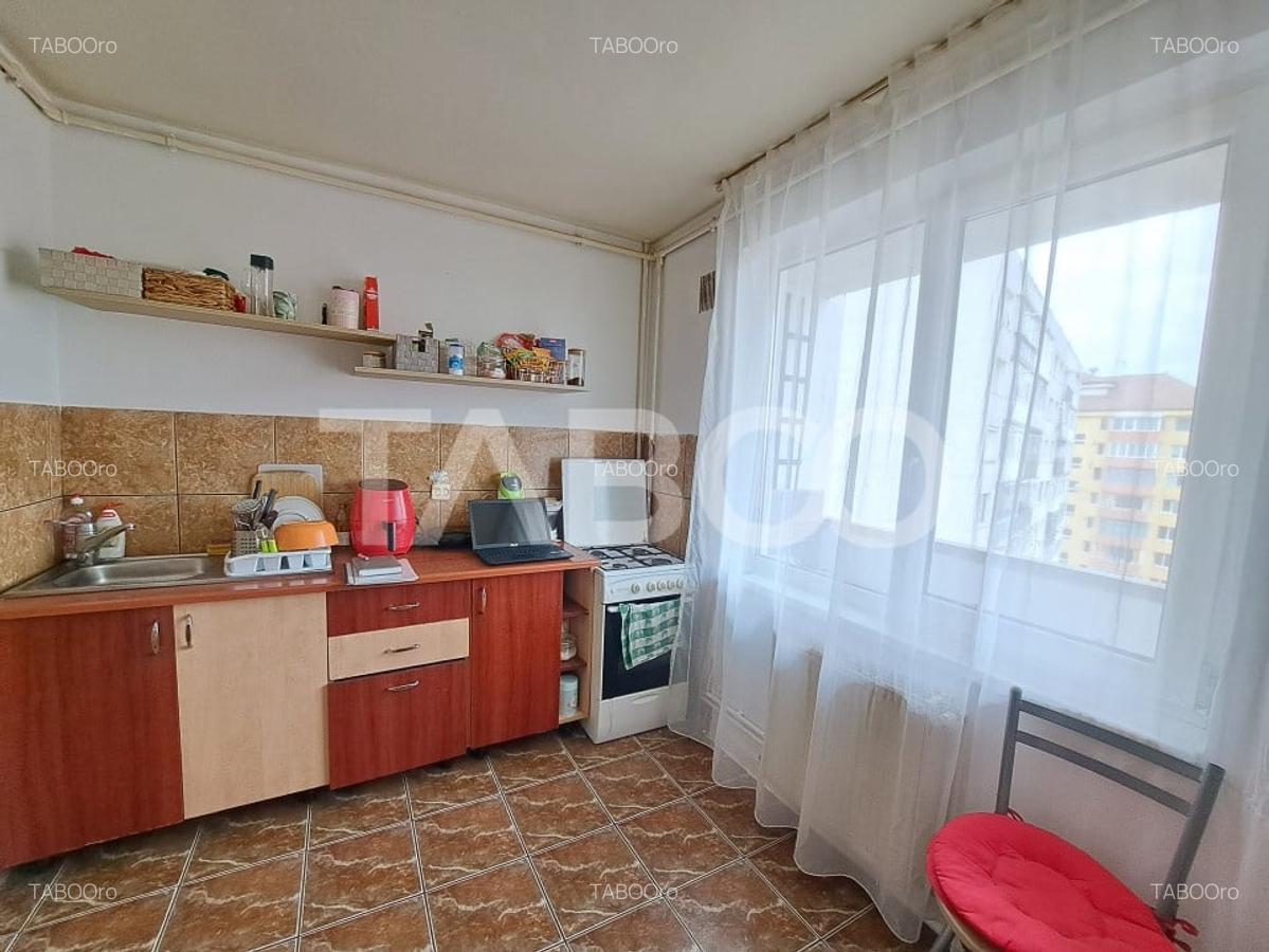 Apartament 2 camere pivnita balcon vedere la Bulevardul Mihai Viteazul - 5