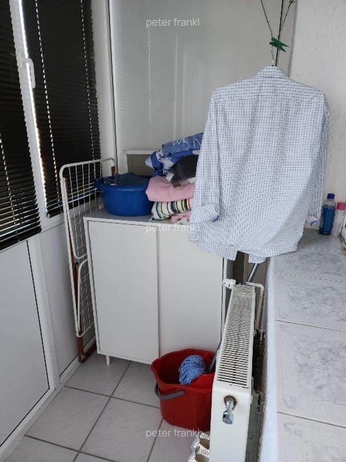 Apartament mic dar ingrijit. La Domenii, lângă liceu. - 2