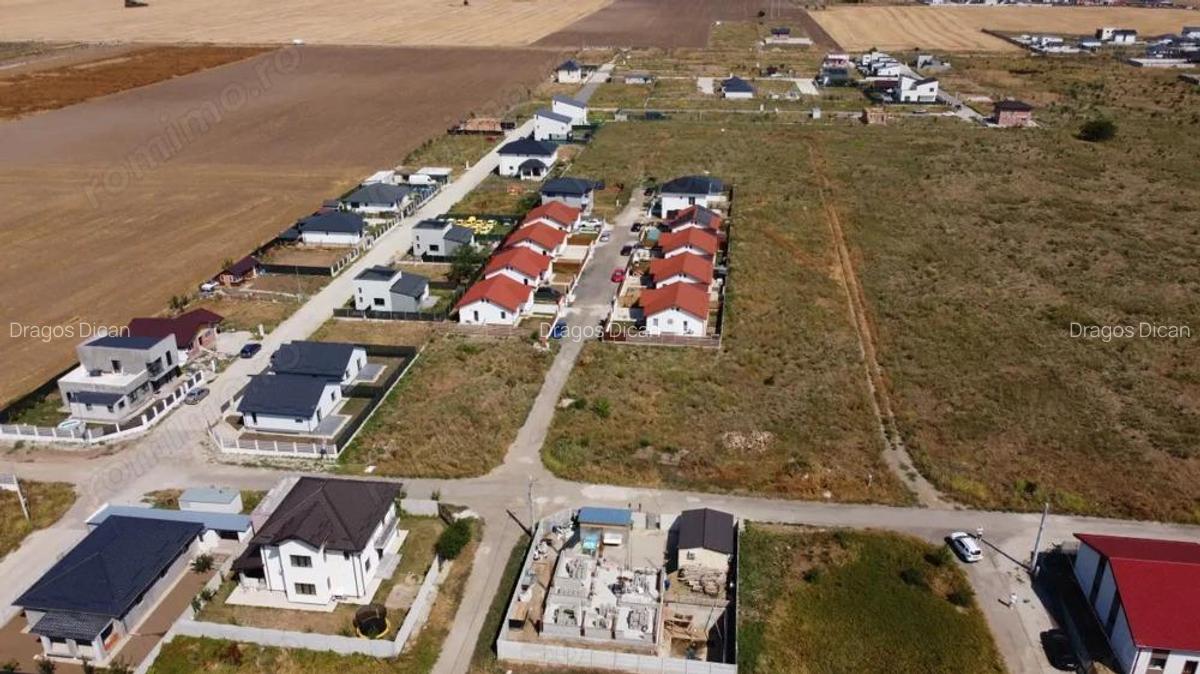 Teren Intravilan In Comuna Berceni | utilitati: curent | #UG5.1E - 7