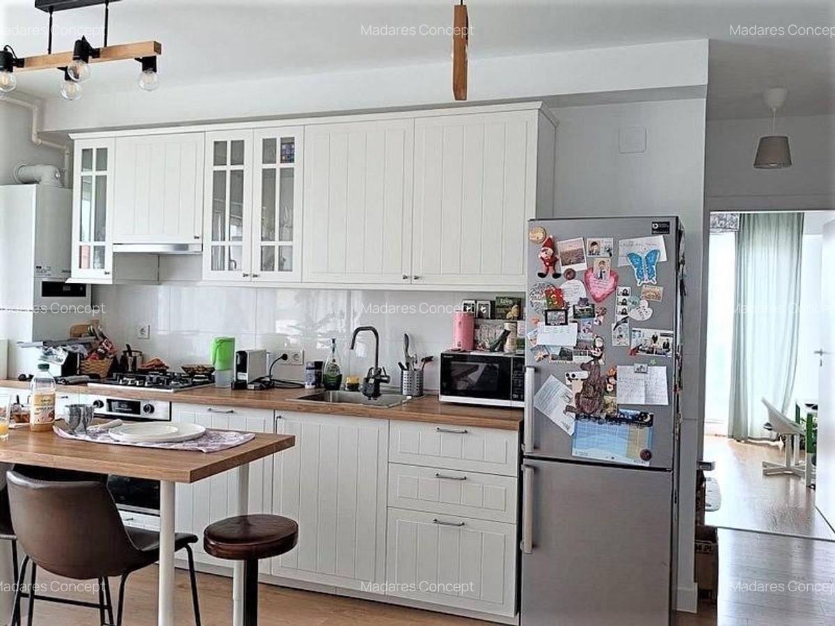 Apartament cu 3 camere decomandat în Aviației - 2