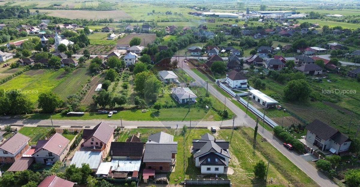 Casa la ro?u de vanzare in Satulung - 12