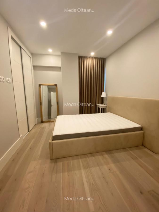 Gradina Privata -  3 camere Pipera -TRIANA - Piscina exterioara - 2 parcari - 12