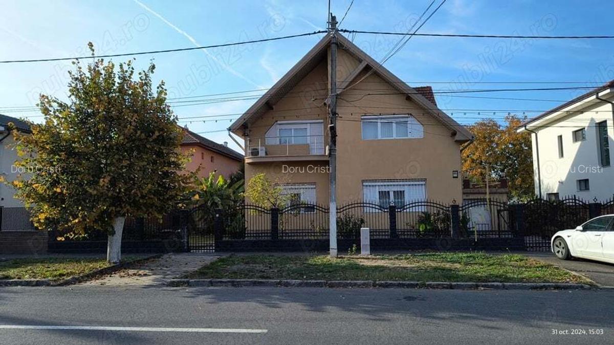 Vand casa P+M, 8 camere,teren 760 mp, zona Lipovei - 1