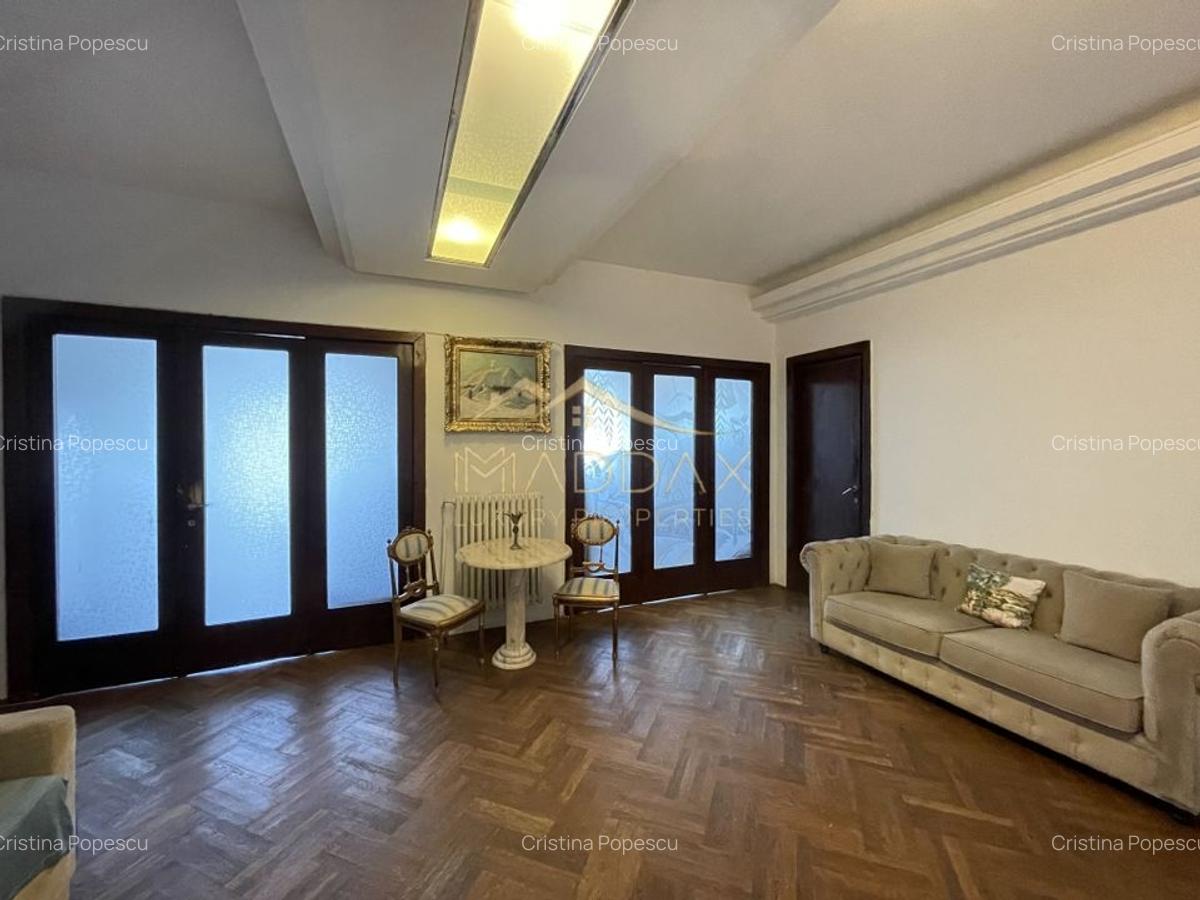 Apartament cu 5 camere semidecomandat, mobilat în Centrul Istoric - 3
