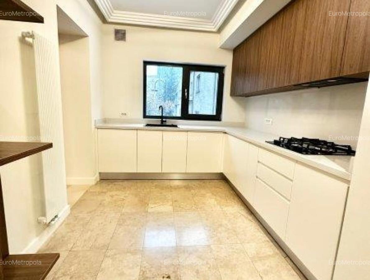 Apartament cu 4 camere decomandat în Dorobanți - 11