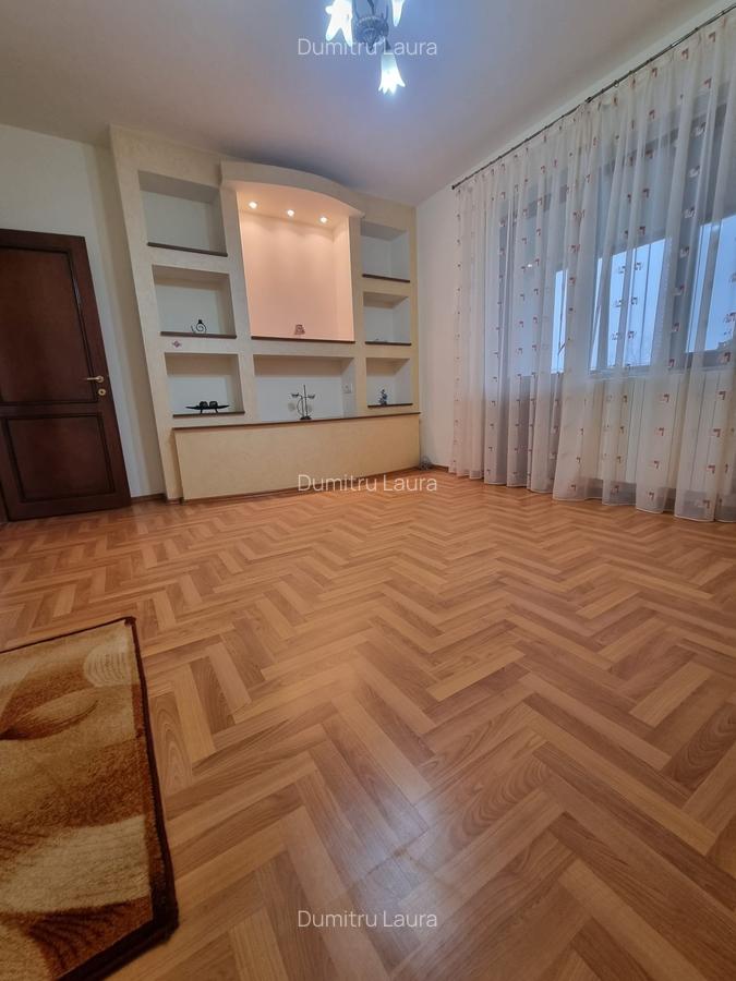Casă cu 5 camere în Bucium - 4