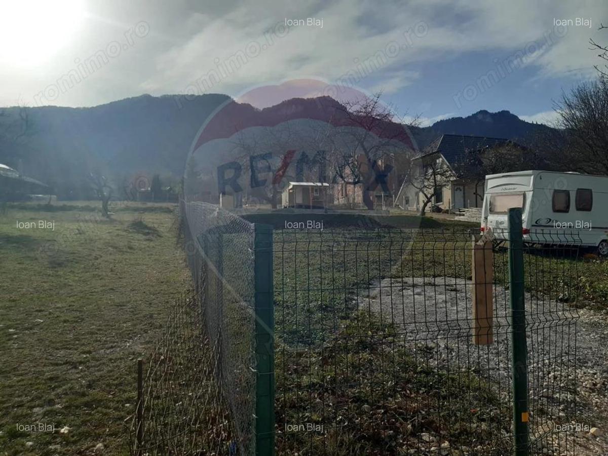 Teren 1,050mp Zarnesti cu proiect de casa / Strada Tohanita nr 26F - 13