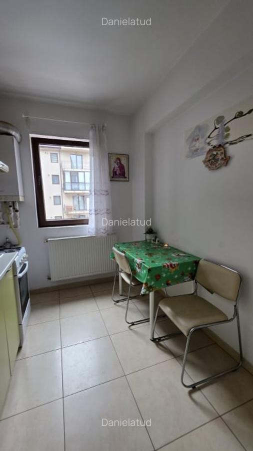 Vanzare garsoniera in Dobroiesti etajul 1/4 cu lift - 3