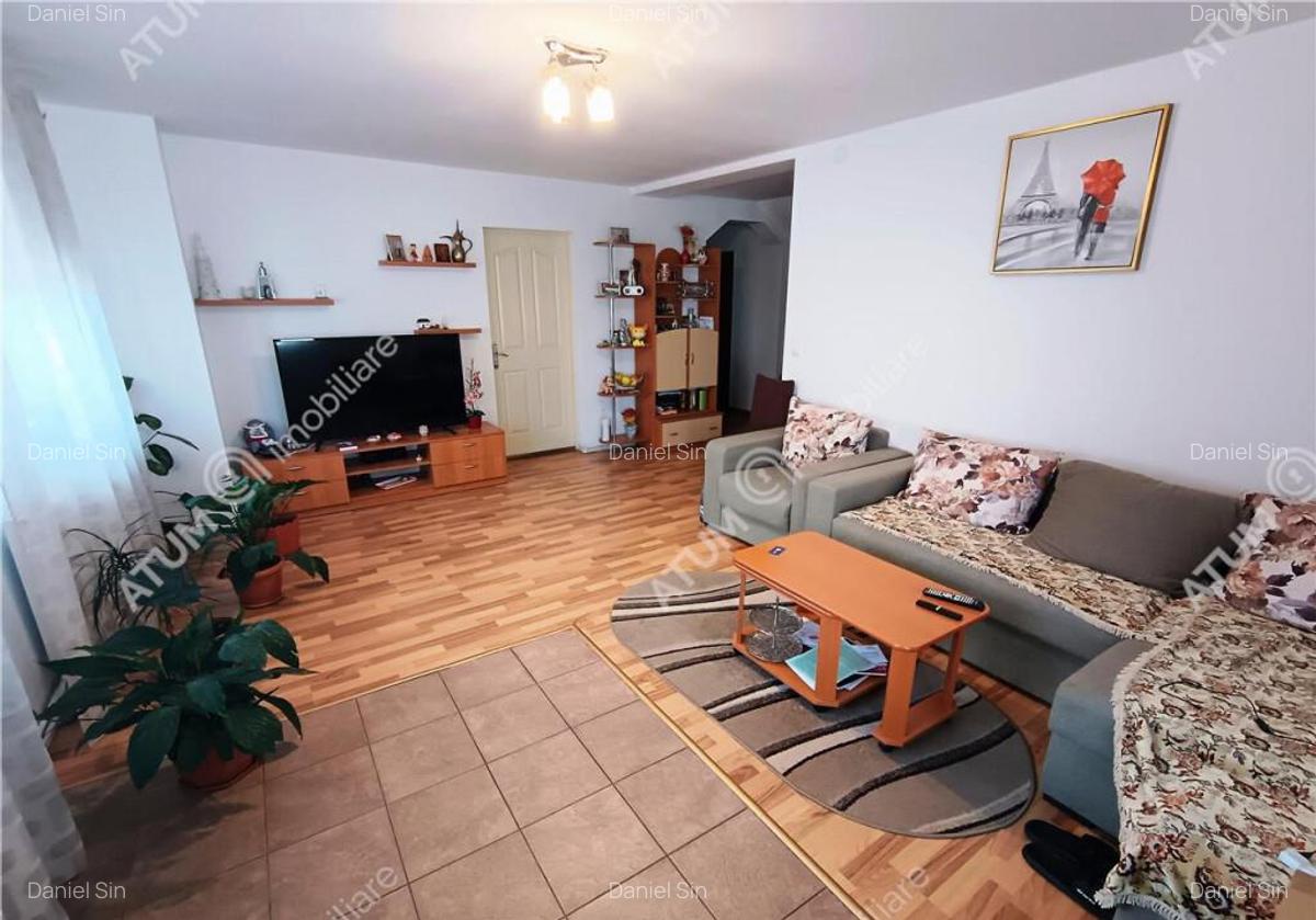 Casa spatioasa cu 5 camere 2 bai si pivnita in Sibiu zona Se - 1