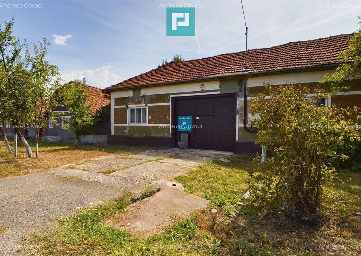 Casa cu 8 Camere in Salajeni - 9