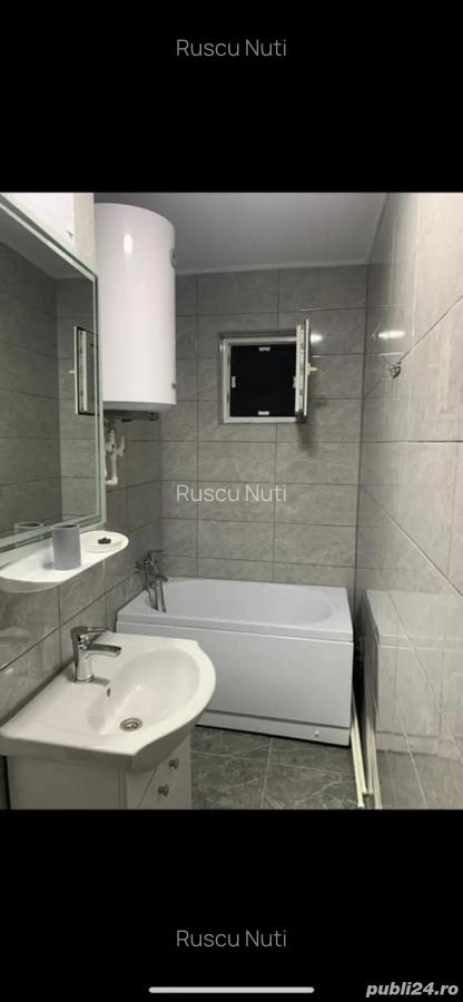 Apartament de vanzare cu 3 camere - 1