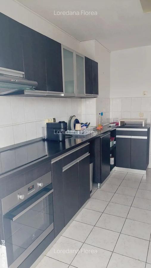 Inchiriez apartament 3 camere - 2