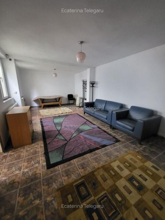 Casa tip vila mansardata, centrala si curte proprie, loc de parcare, 8min metrou - 5