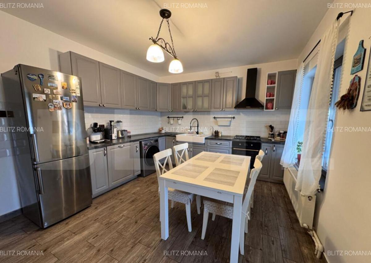 Proprietate Impecabila in Racari Locuin?a Ideala pe - 18