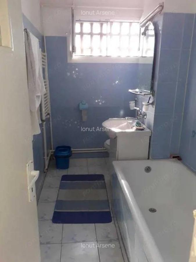 Centru, Str 9 Mai - Precista, Apartament cu 3 camere semidecomandat - 4