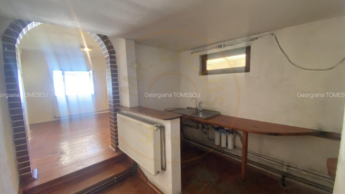 Spatiu/casa de inchiriat Calea Campulung. 0% Comision - 2