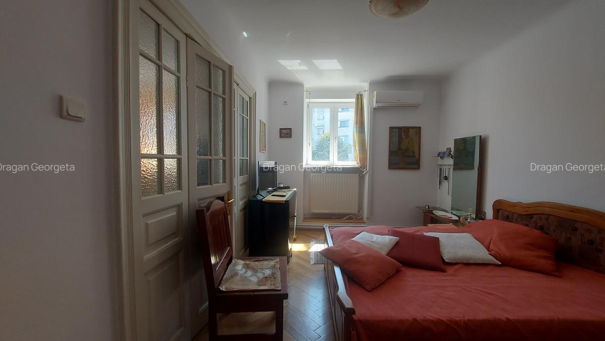 UNIRII-CURTEA DE APEL vanzare  5 camere - 27