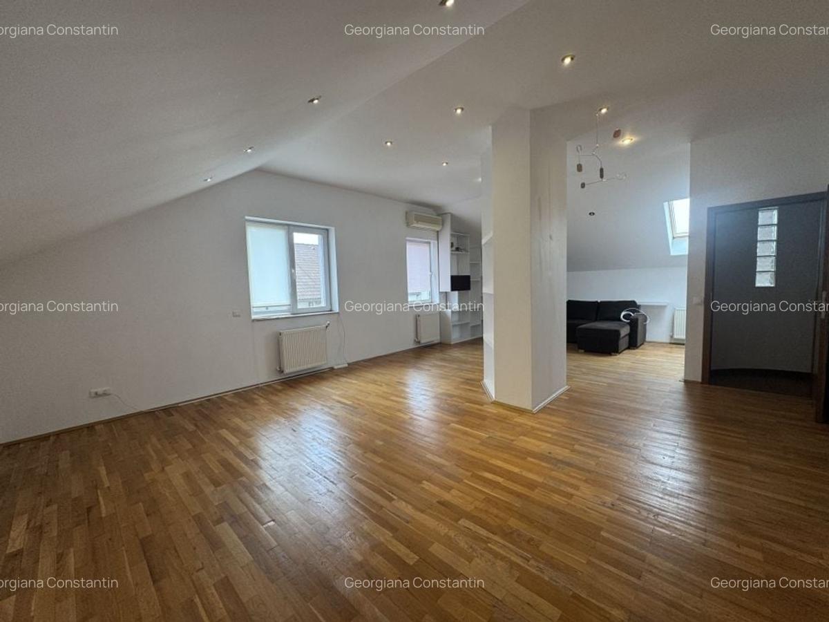 Vila renovata in complex rezidential, piscina comuna si parcare - 16