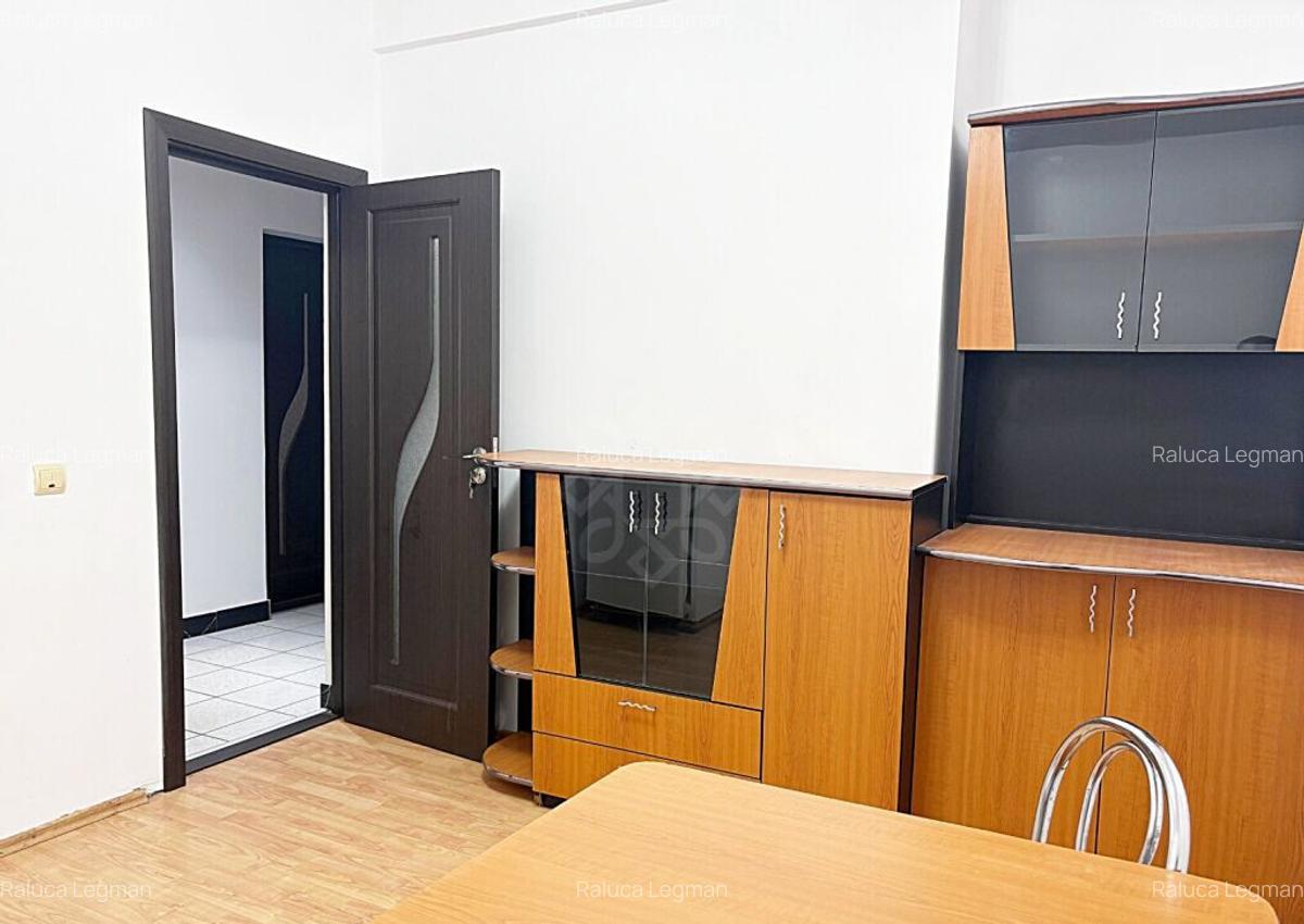 Apartament cu 3 camere pe strada Republicii - 3