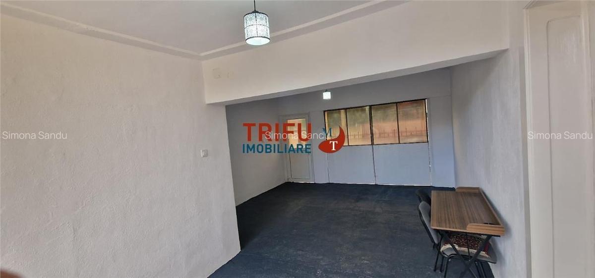 Casa 3 camere, 976 mp, garaj, zona Barabant - 9 Casa 3 camere, 976 mp, garaj, zona Barabant - 9